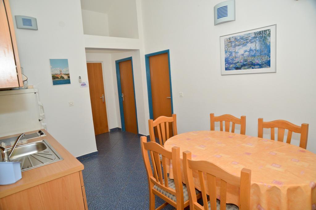 Apartments Lonic Kukljica Εξωτερικό φωτογραφία