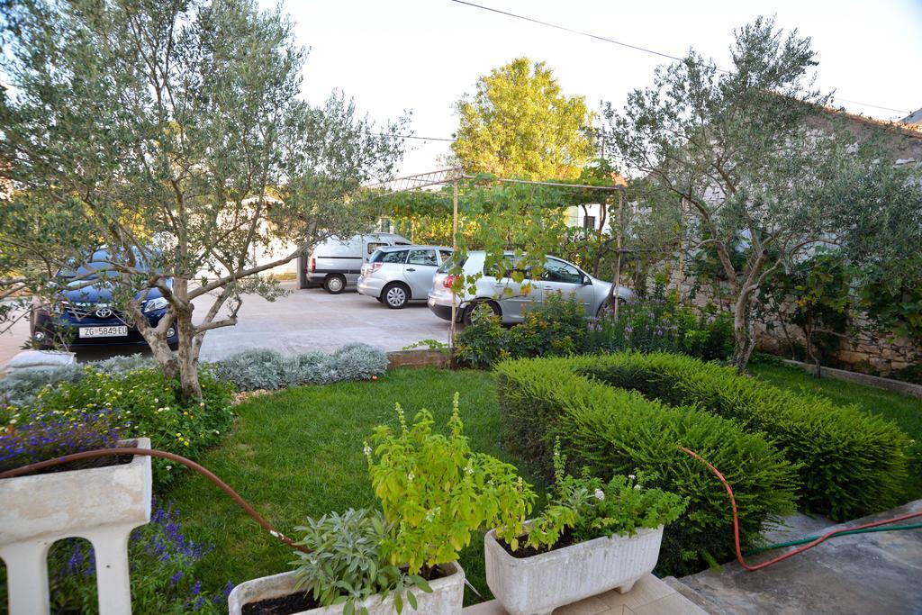 Apartments Lonic Kukljica Εξωτερικό φωτογραφία