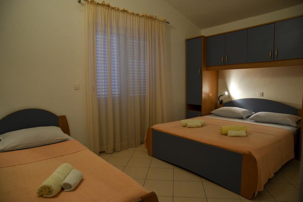 Apartments Lonic Kukljica Εξωτερικό φωτογραφία