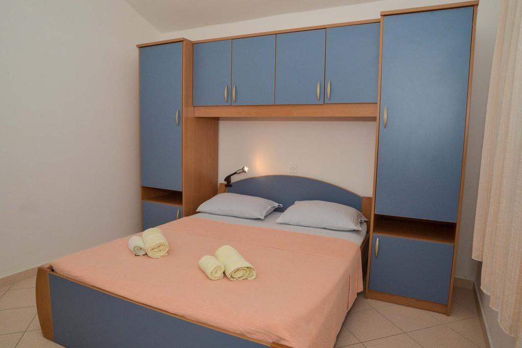 Apartments Lonic Kukljica Εξωτερικό φωτογραφία