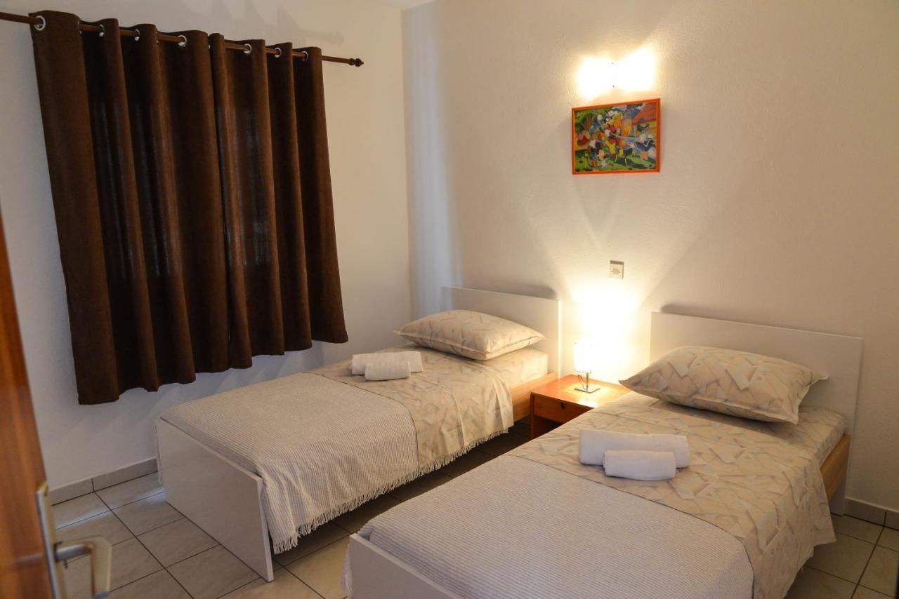 Apartments Lonic Kukljica Εξωτερικό φωτογραφία